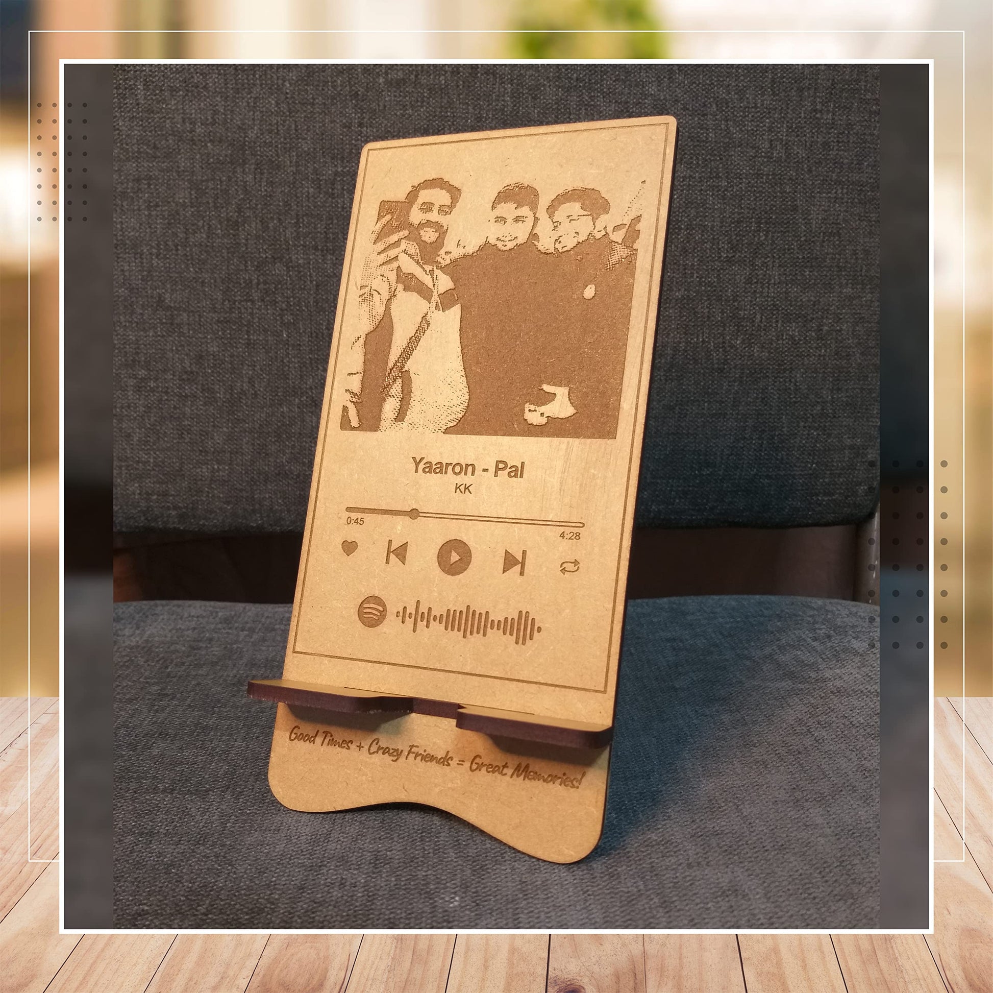 Customized Wooden Photo Laser Engraved Mobile Stand with Scannable Spotify Code