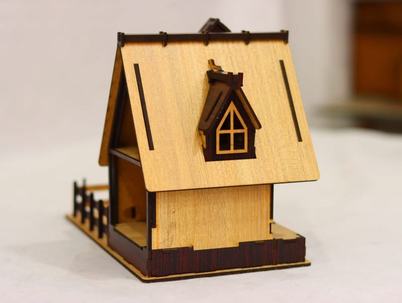 DIY Wooden Miniature Farmhouse Model with Fenced Yard