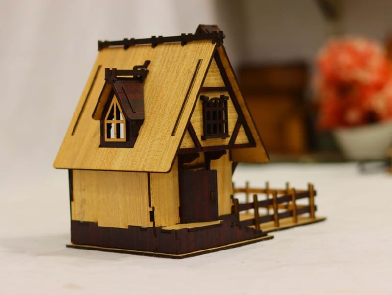 DIY Wooden Miniature Farmhouse Model with Fenced Yard