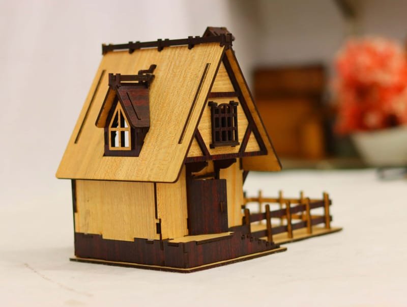DIY Wooden Miniature Farmhouse Model with Fenced Yard