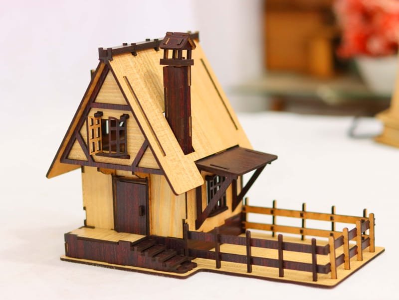 DIY Wooden Miniature Farmhouse Model with Fenced Yard